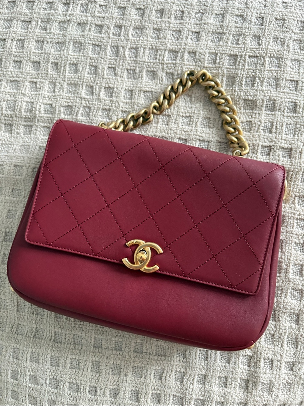 CHANEL Quilted Burgundy Shoulder Bag with Gold Hardware - Picture 2 of 6